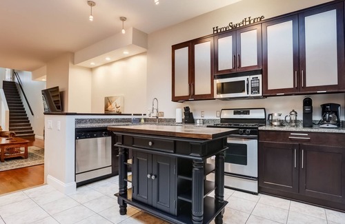 Canandaigua Apartment | Breathtaking large Loft Apmt - Explore Downtown Canandaigua and Finger Lakes