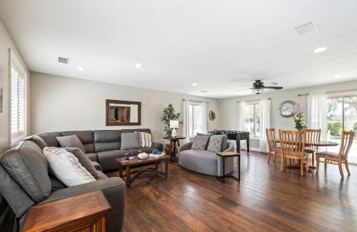 Temecula House | Breathtaking Meadows by AvantStay Temecula Group Retreat Pool Pickleball Firepit Hot Tub