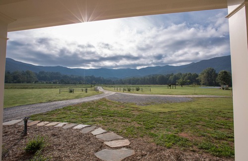 Young Harris House | Breathtaking mountain views from your front porch