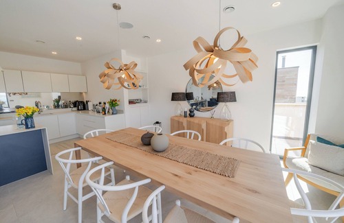 Downderry House | Breathtaking, new beach house with hot hub, EV charger, dog friendly & parking