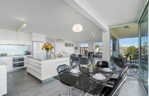 Scarborough Apartment | Breathtaking Oceanview Penthouse With Beach Access!