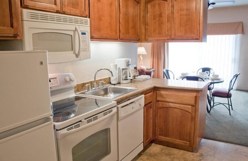 Avila Beach Hotel | Breathtaking Ocean Views! Full Kitchen, Free Parking, Onsite Swimming Pool