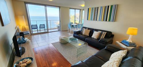 Bondi Apartment | Breathtaking Ocean Views