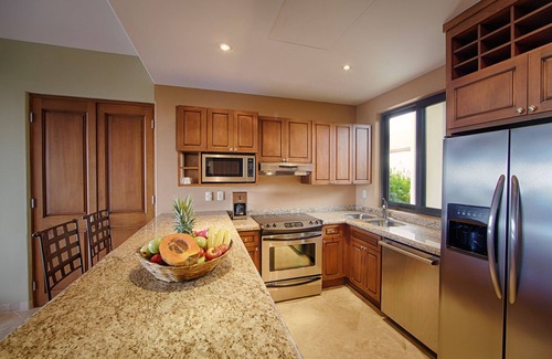 Zona Hotelera Condo | Breathtaking Sunset Ocean Views Fantastic 3BD Master-Suite