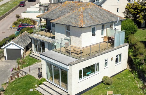 Padstow House | Breathtaking Sea Views - The perfect family home on the beach near Padstow
