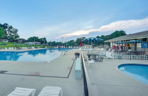 New London House | Breathtaking Views and Deck Badin Lake House!