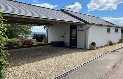 Littledean Cottage | Breathtaking views across the River Severn