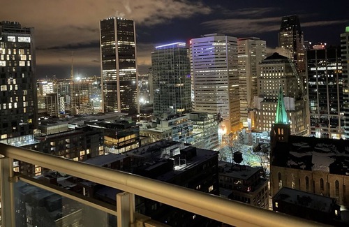Ville-Marie Apartment | Breathtaking views: sunny modern apartment (downtown / Old Montreal)