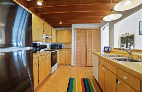 Sturgeon Bay House | Breathtaking views on the Bay! Waterfrontage!