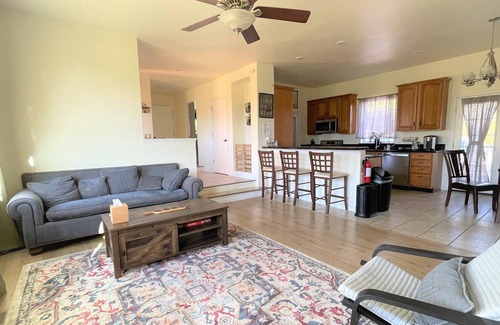 Apple Hill House | Breathtaking Vineyard Views 3 Minutes From Downtown