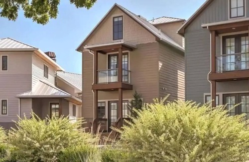 Langley House | Breathtaking waterfront property with game room and 3 waterfront decks!