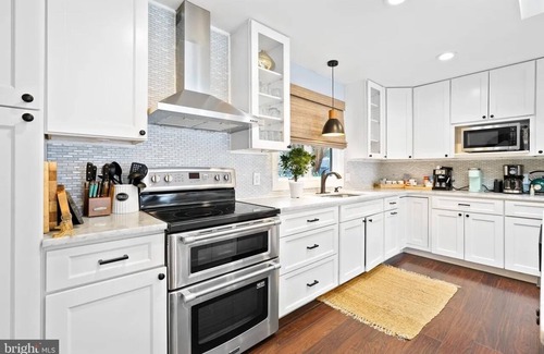 Elkton House | Breathtaking waterfront home- w/private pool- Booking Fall 2025 & Summer 2026