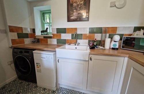 Pontsticill House | Brecon Beacons Escape, 3 bedroom, Sleeps 8 with Log Burner