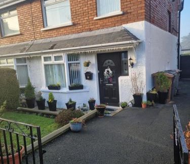Belfast Apartment | Breda Lodge Cosy Studio Space