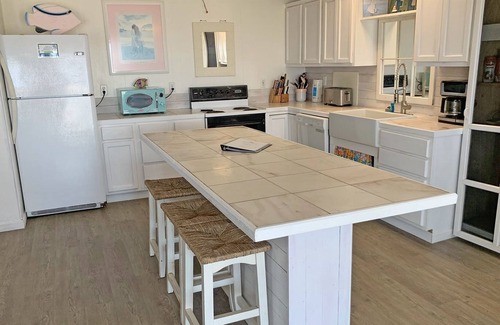 Grand Isle House | Breeze - Beachfront - Island Realty