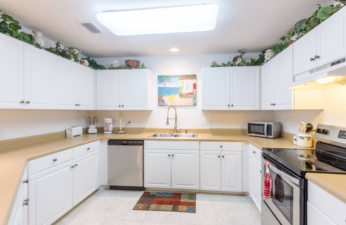 Gulf Shores House | Breeze Blu Inn Fenced yard, Pups Welcome, Beautiful ,Peaceful, Perfect location.