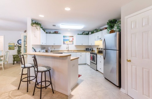 Gulf Shores House | Breeze Blu Inn Fenced yard, Pups Welcome, Beautiful ,Peaceful, Perfect location.