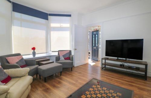 Bognor Regis House | Breeze