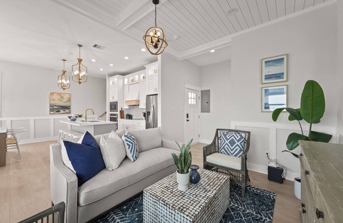 Galveston House | Breezeway: Luxury Listing- Largest Private Pool, mini-GOLF, Sunset & Bay view