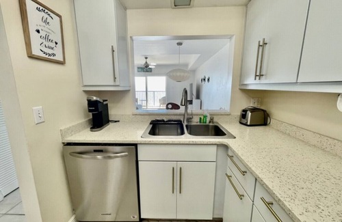 South Patrick Shores Condo | Breezy Beach - Right on the Ocean