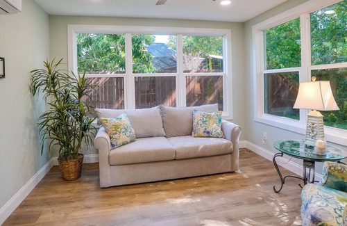 Ozona House | Breezy Florida Retreat w/ Patio, Grill & Fire Pit!