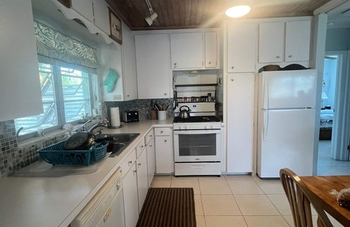 Spanish Wells Cottage | Breezy Island Cottage: A Private Bahamian Escape