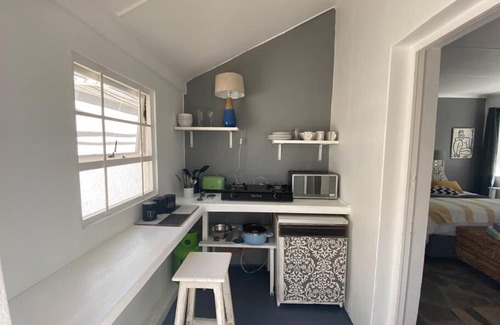 Fernkloof Apartment | Breezy on the Bend's Stone Cottage