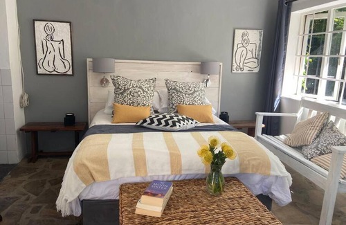 Fernkloof Apartment | Breezy on the Bend's Stone Cottage