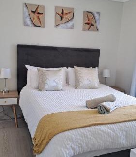 Big Bay Apartment | Breezy Sunny Apartment