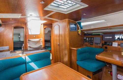Santa Cruz de Tenerife Boat Rental | Brego, Velero para alojamiento
