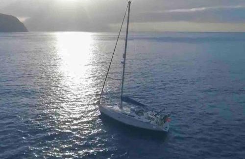Santa Cruz de Tenerife Boat Rental | Brego, Velero para alojamiento