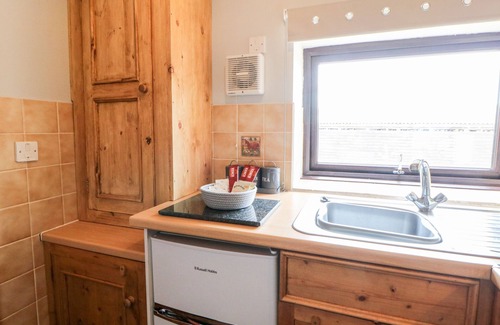 Over Haddon Cottage | BRENDAN, pet friendly, with a garden in Bakewell