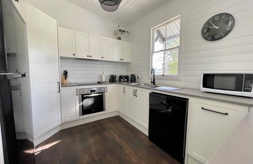 Aberdare House | Brenenvale Cottage - 5 mins to the vineyards in the Hunter Valley