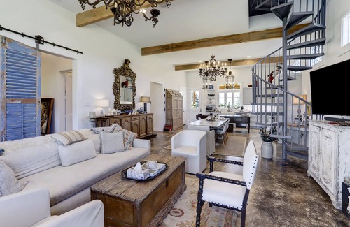 Brenham House | Brenham-Home/Barn amazing place to stay! Completed 2019