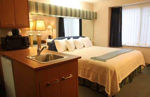 Downtown Hotel | Brentwood Inn & Suites