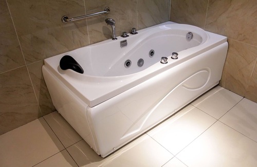 Diliman Hotel | Brentwood Suites