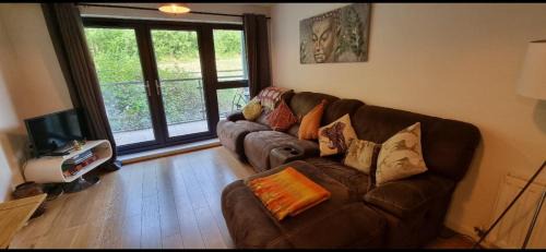 Brentwood Apartment | Brentwood Town Retreat - Large 2 bedroom apartment