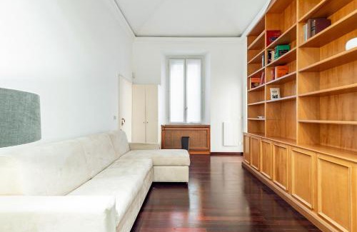San Marco Apartment | Brera Escape! Exclusive Roomy Flat
