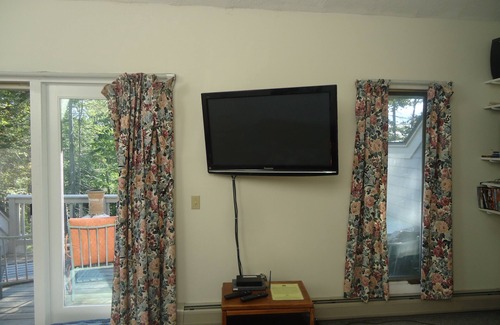 Bretton Woods House | Bretton Woods slopeside condo - comfortable and close with room to spread out!