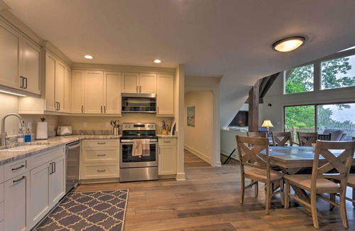 Brevard House | Brevard Chalet w/Stunning Blue Ridge Mtn Views!