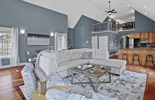 Brewers Hill Condo | Brewers Hill Belle, 2 bed + Loft, 2 bath & balcony