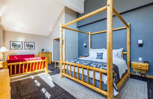 Banff Hotel | Brewster Mountain Lodge