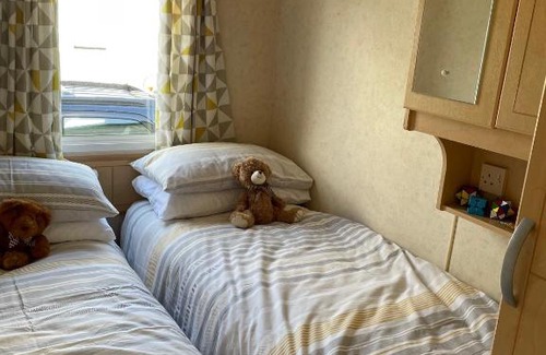 Hopton Resort | Breydon water yare Holiday park, Burgh castle,Great Yarmouth, Norfolk