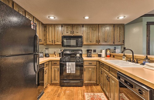 Brian Head Apartment | Brian Head Condo w/Patio & Community Amenities!
