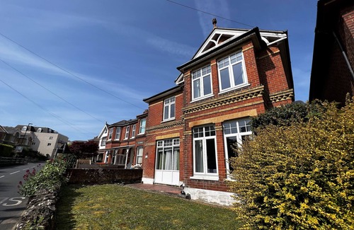 Shanklin Ski Chalet | Briar Bank