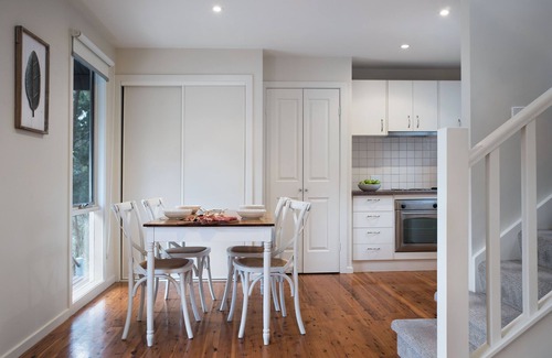 Daylesford Cottage | Briars Loft is a 1 bedroom cottage perfect for weekends & mid-week escapes