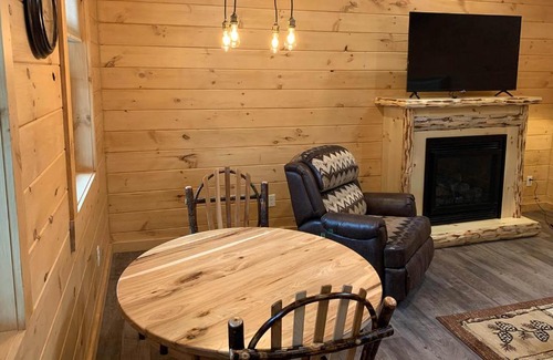 Millersburg House | Briarwood Cabin by Amish Country Lodging