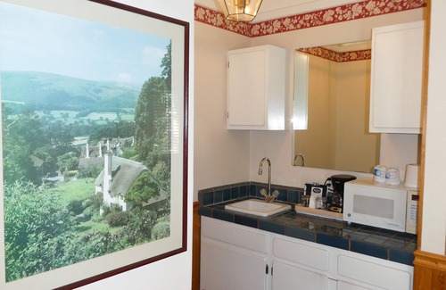 Northwest Carmel House | Briarwood Inn