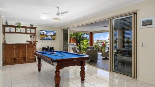 Banksia Beach House | Bribie Bliss: Luxe Canal Living