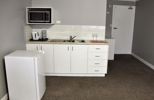 Bongaree Bed & Breakfast | Bribie Island Square
